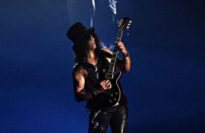 Slash cumple años: El guitarrista que convirtió cada riff en una leyenda
