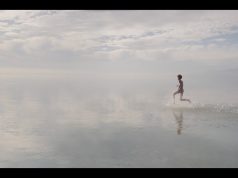 El regreso más esperado: Arctic Monkeys rompe el silencio con “Opening Night”